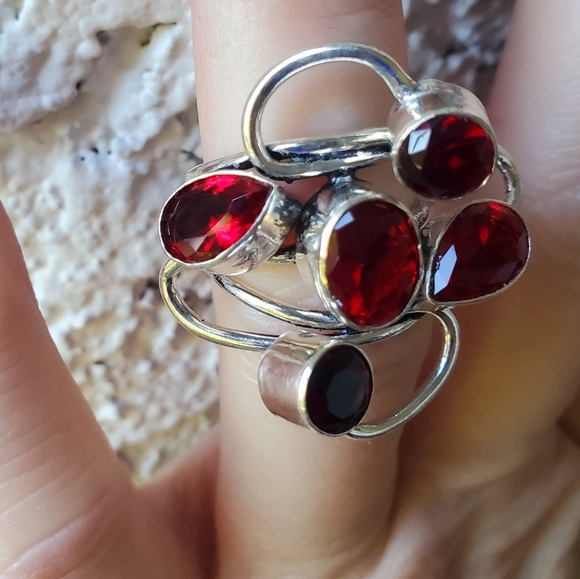 New Twisted Garnet 925 Silver Ring. - Picture 4 of 16